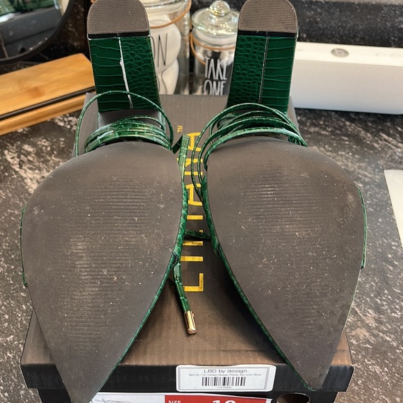 Green Block Heel - Picture 7 of 8
